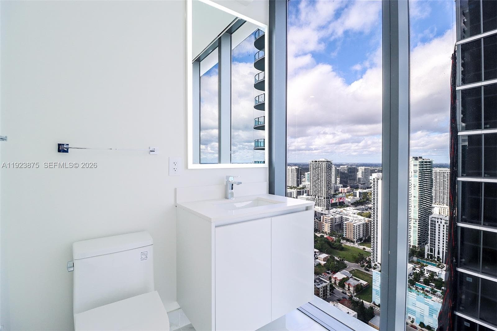 700 NE 24 st # 4201, Miami FL 33137 — 51