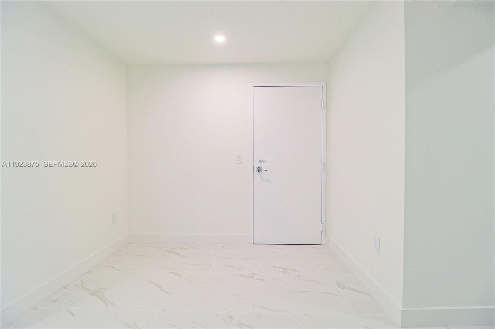 700 NE 24 st # 4201, Miami FL 33137 — 55