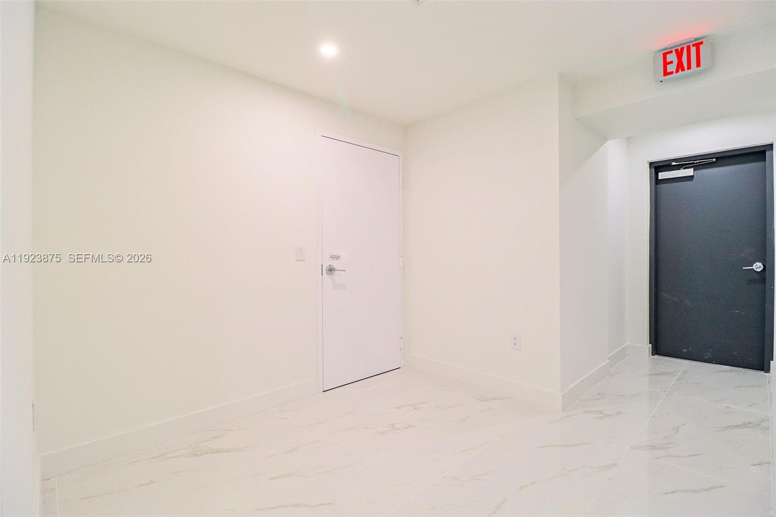 700 NE 24 st # 4201, Miami FL 33137 — 54