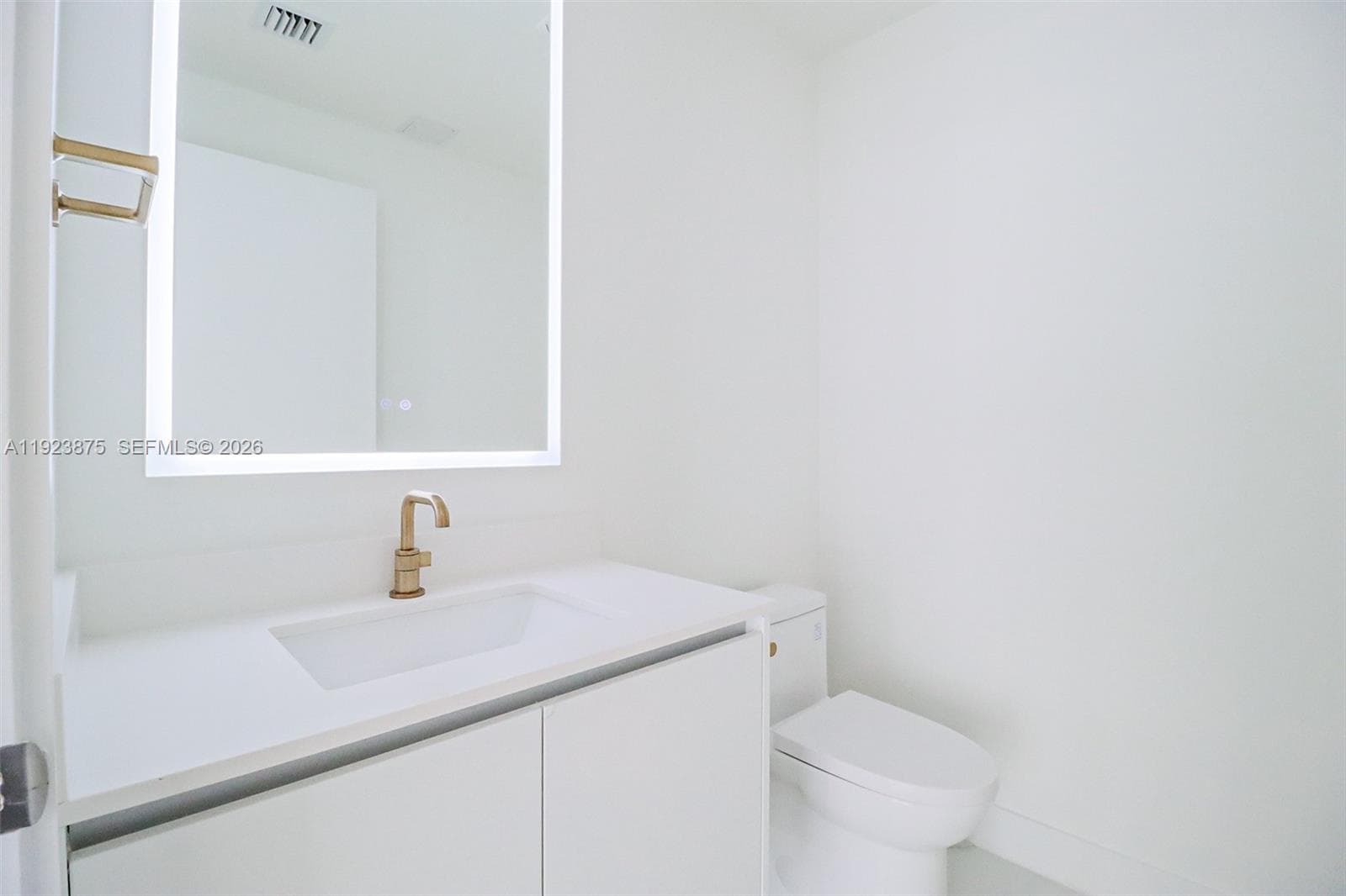700 NE 24 st # 4201, Miami FL 33137 — 44