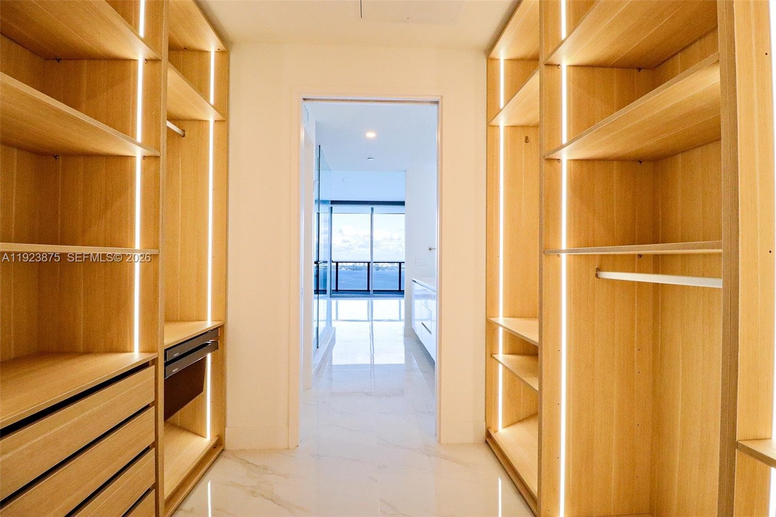 700 NE 24 st # 4201, Miami FL 33137 — 40