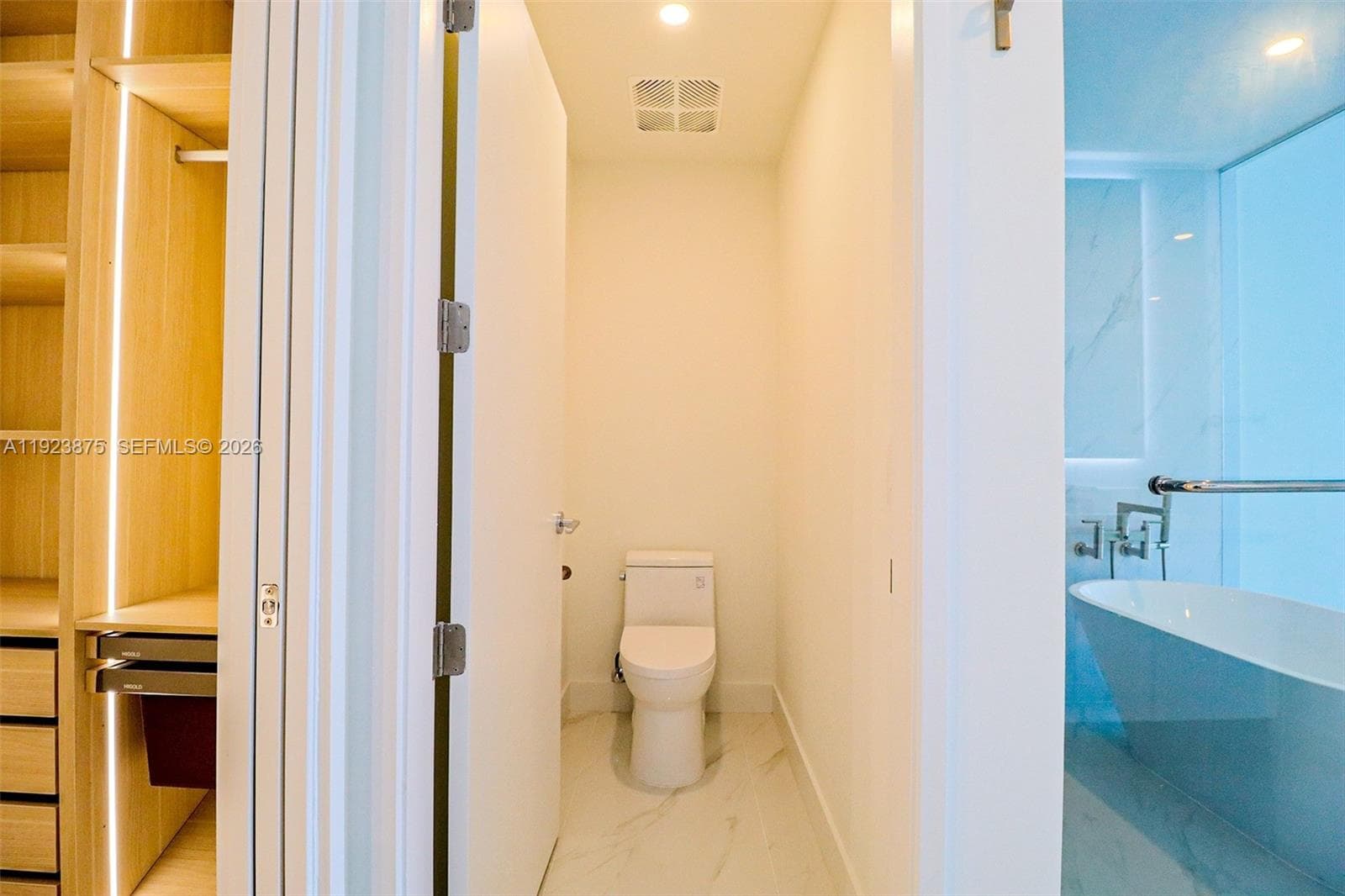 700 NE 24 st # 4201, Miami FL 33137 — 39
