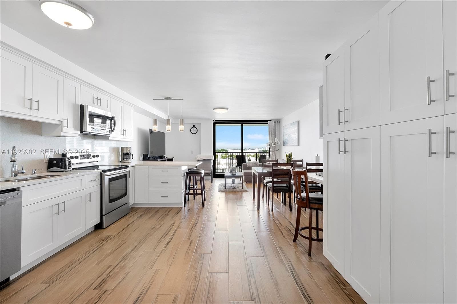 1800 Collins Ave # 11B, Miami Beach FL 33139 — 1