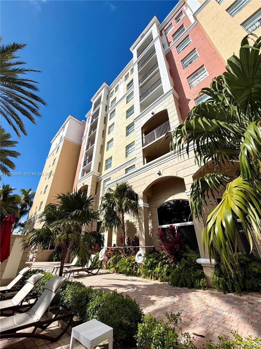 17150 N Bay Rd # 2419, Sunny Isles Beach FL 33160 — 16