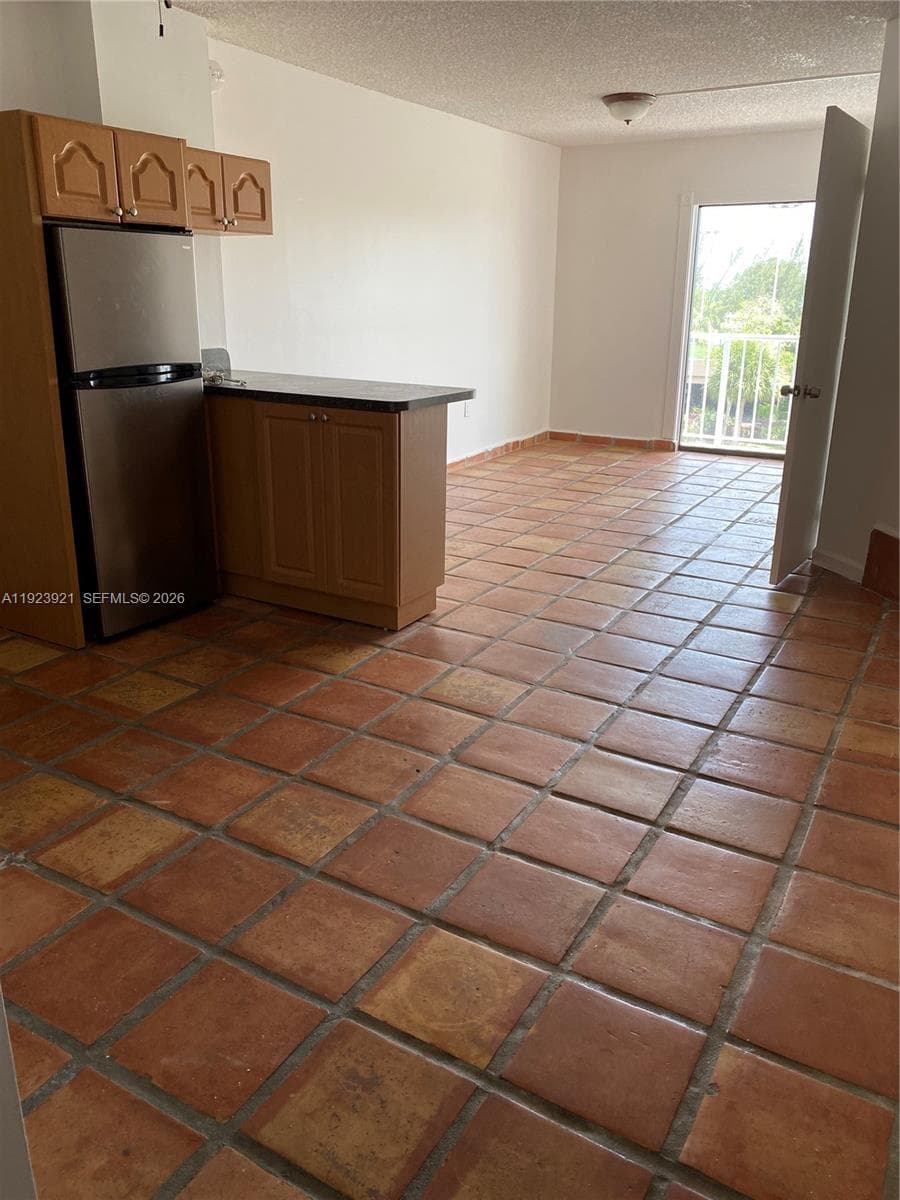 1650 NE 115th St # 405, Miami FL 33181 — 17