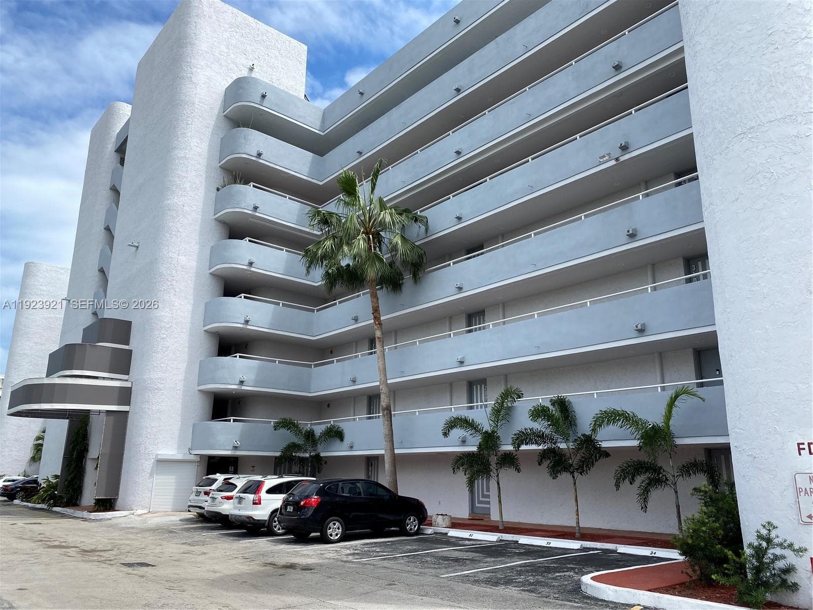 1650 NE 115th St # 405, Miami FL 33181 — 26
