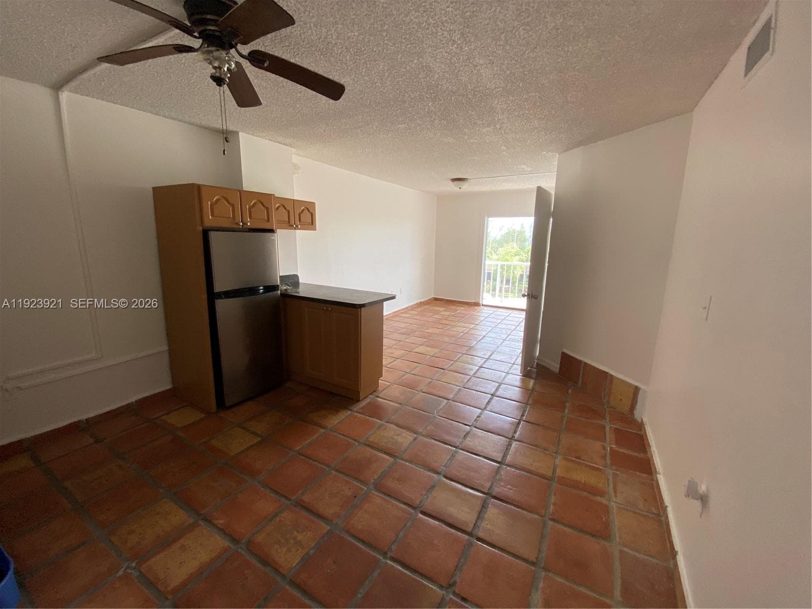 1650 NE 115th St # 405, Miami FL 33181 — 5