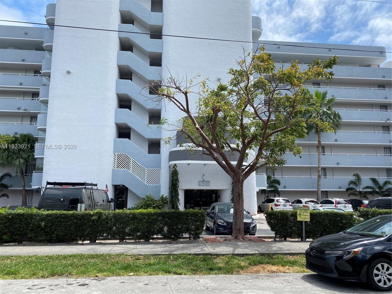 1650 NE 115th St # 405, Miami FL 33181 — 4