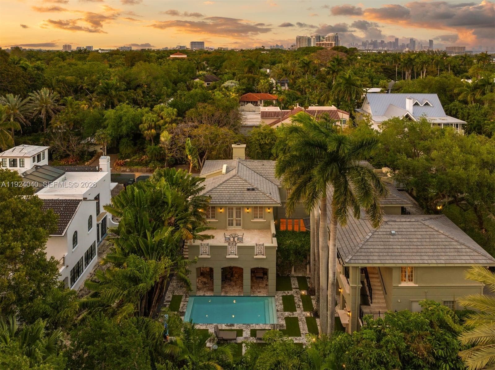 3460 S Moorings Way, Miami FL 33133 — 27