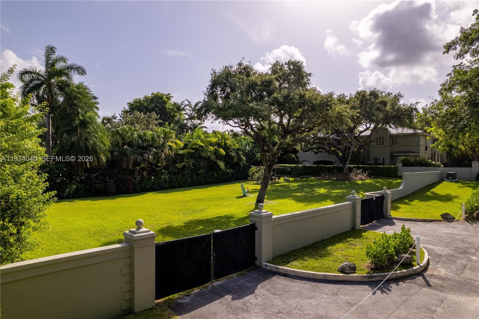 3460 S Moorings Way, Miami FL 33133 — 29