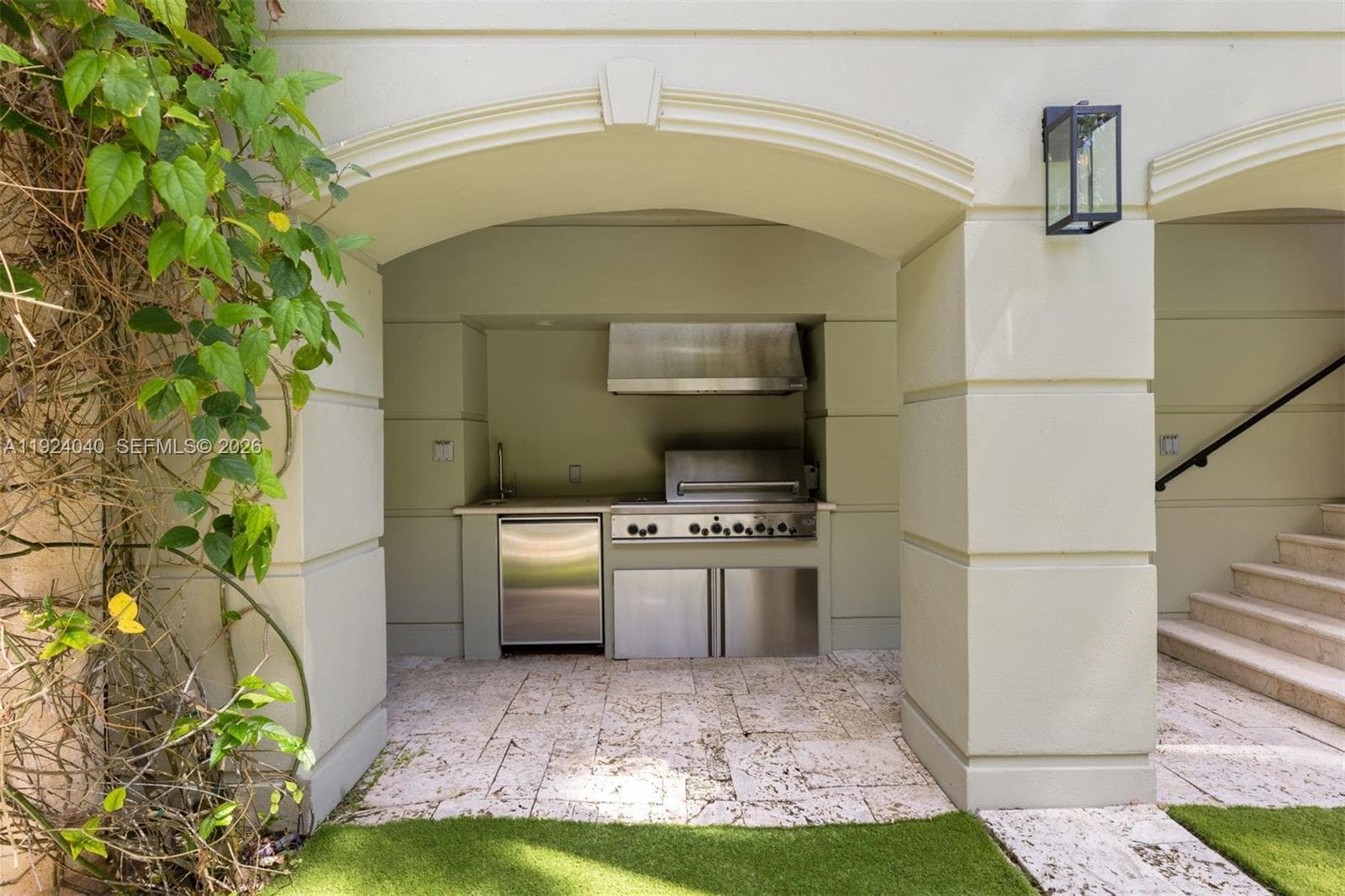 3460 S Moorings Way, Miami FL 33133 — 21