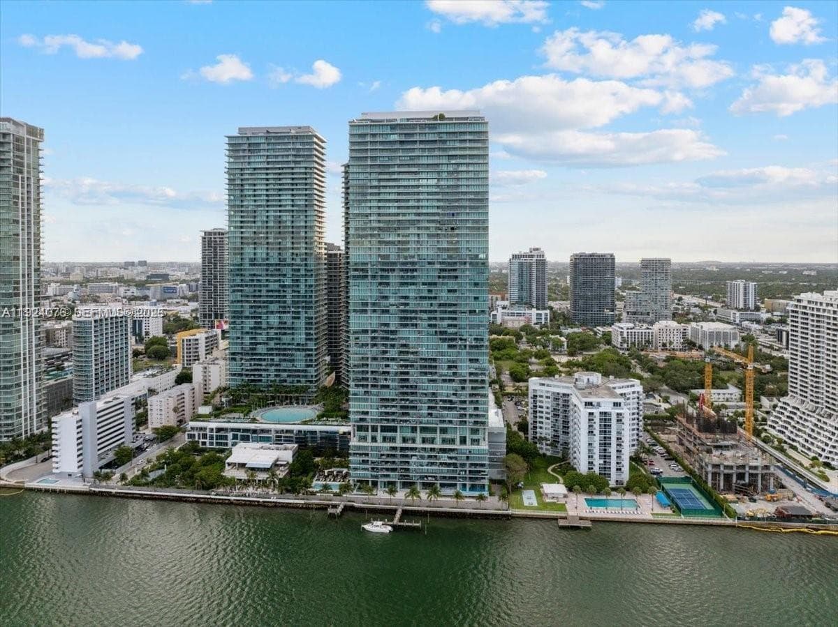 3131 NE 7th Ave # 2805, Miami FL 33137 — 46