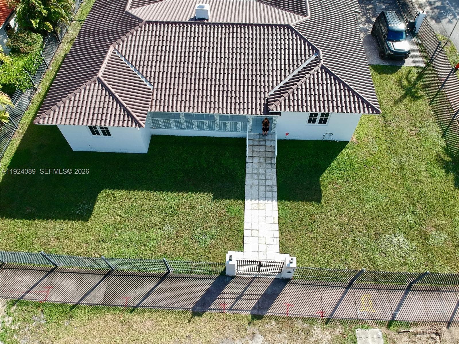 1558 Sevilla Ave, Coral Gables FL 33134 — 1