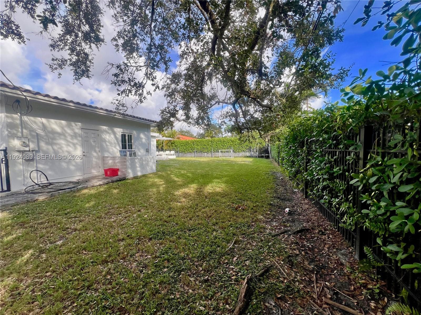 1558 Sevilla Ave, Coral Gables FL 33134 — 38