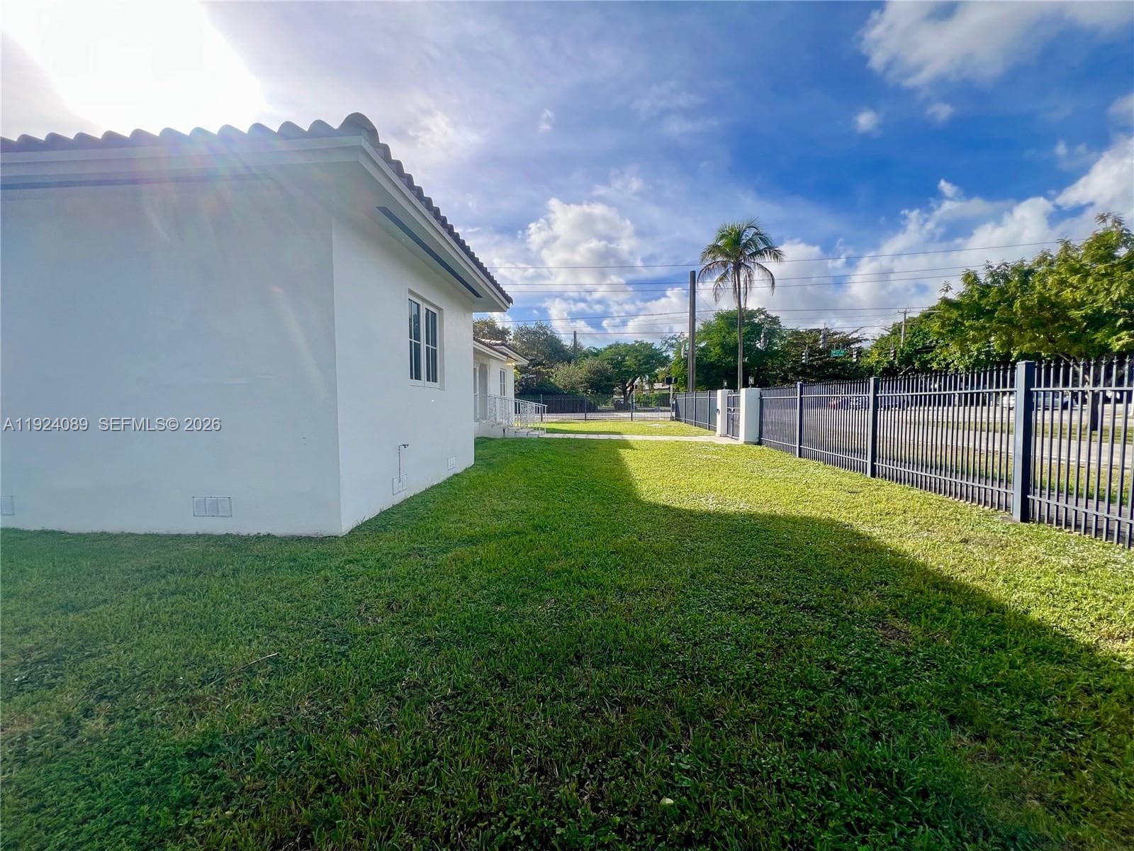 1558 Sevilla Ave, Coral Gables FL 33134 — 33