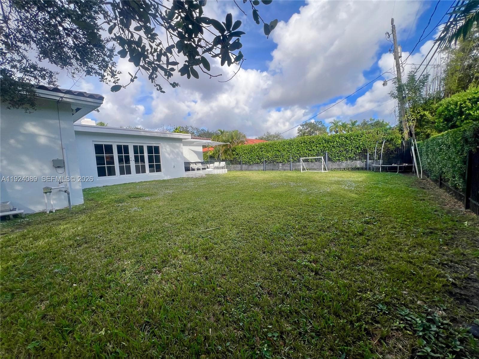 1558 Sevilla Ave, Coral Gables FL 33134 — 37
