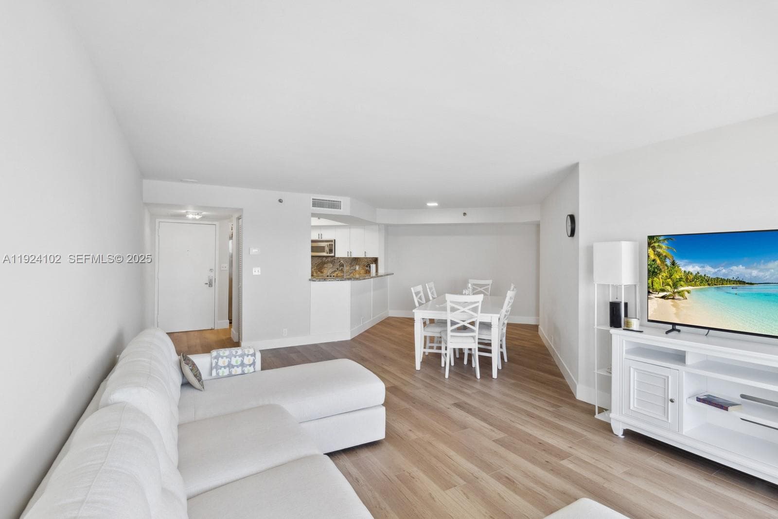 6767 Collins Ave # 909, Miami Beach FL 33141 — 2