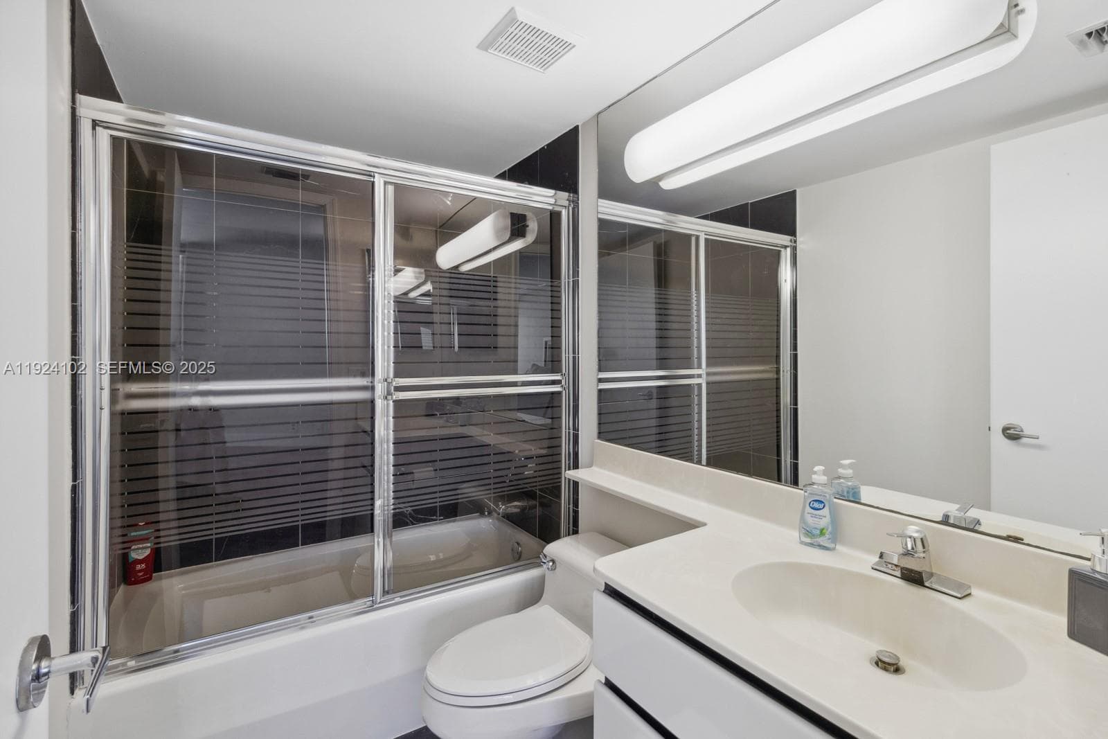 6767 Collins Ave # 909, Miami Beach FL 33141 — 13