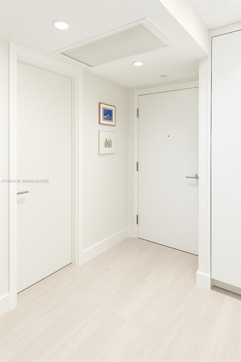 2301 Collins Ave # 636, Miami Beach FL 33139 — 2