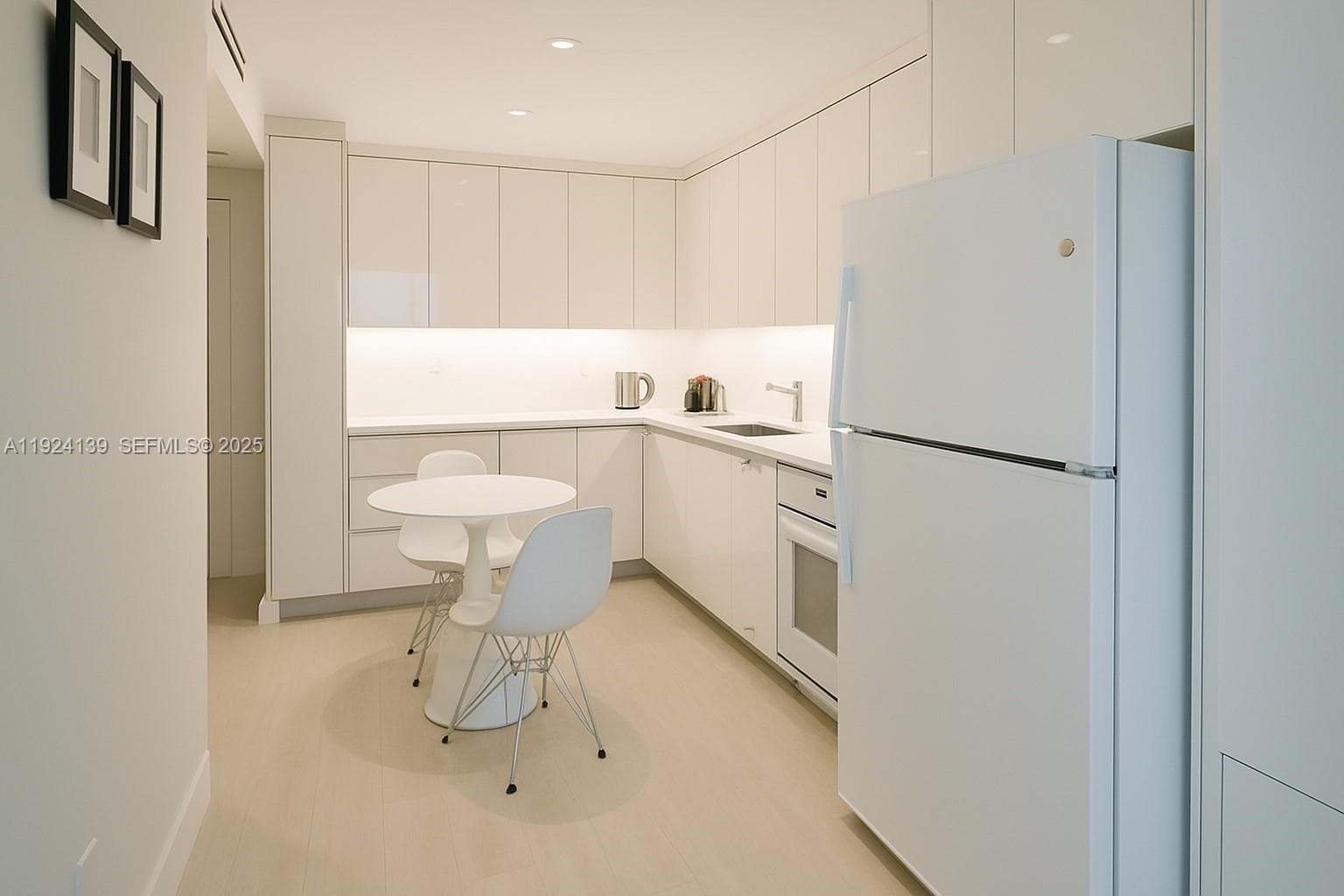 2301 Collins Ave # 636, Miami Beach FL 33139 — 3