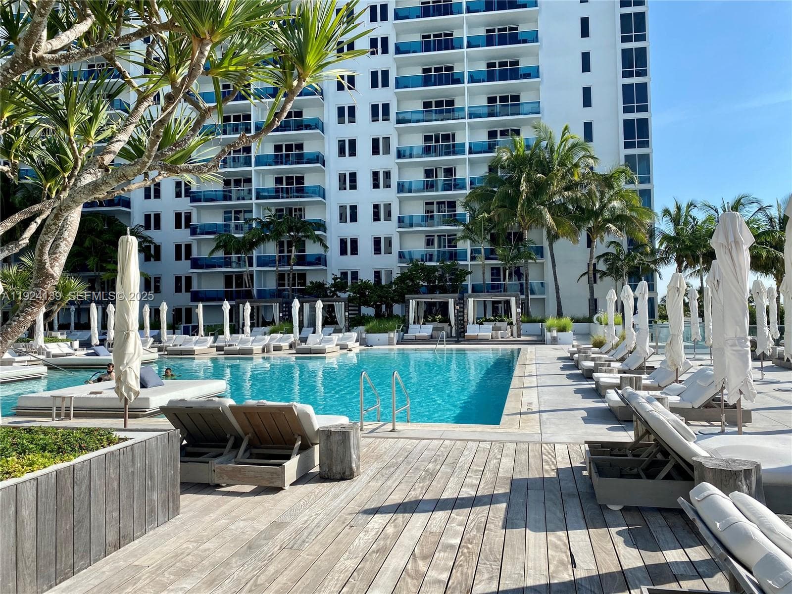 2301 Collins Ave # 636, Miami Beach FL 33139 — 32