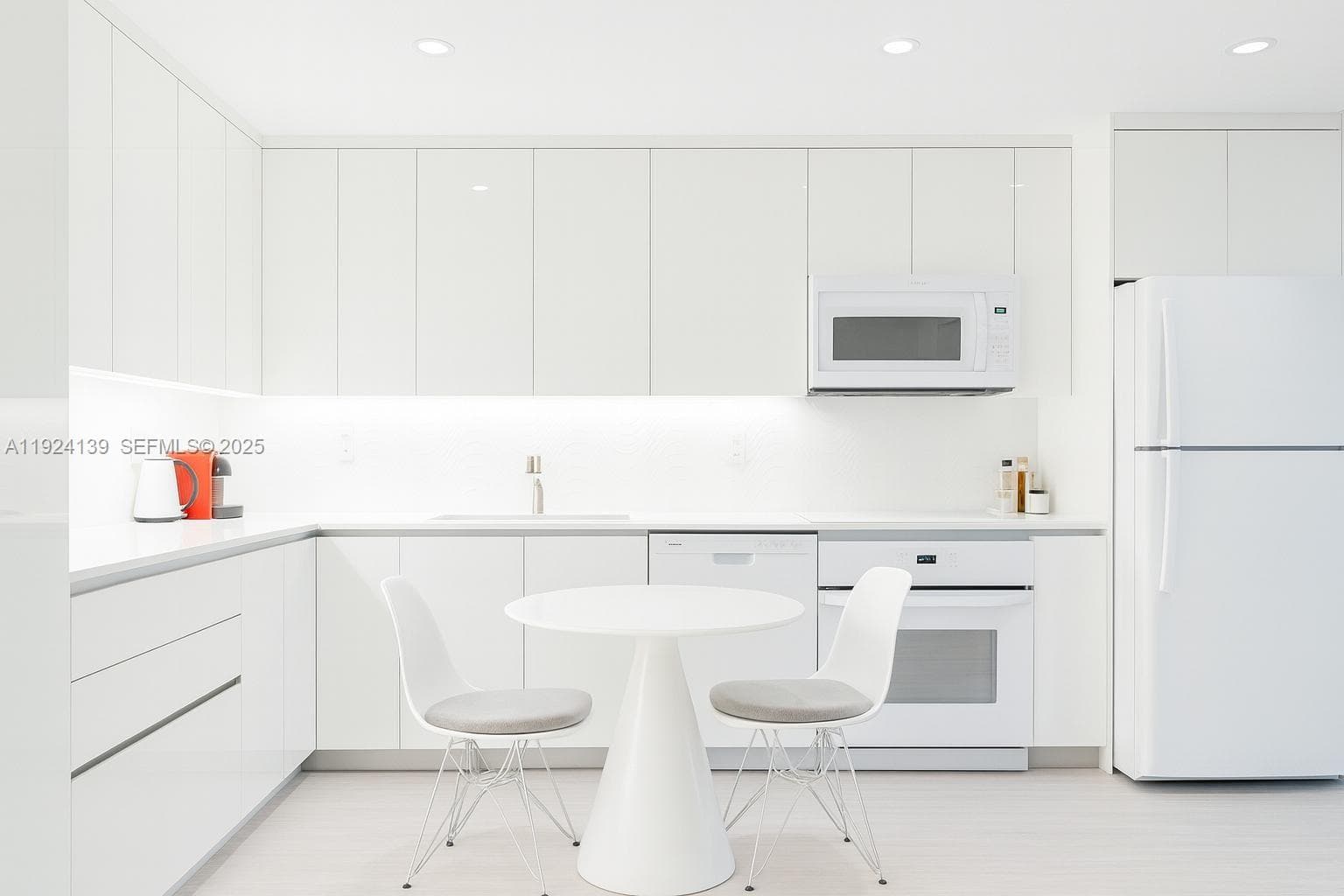 2301 Collins Ave # 636, Miami Beach FL 33139 — 1