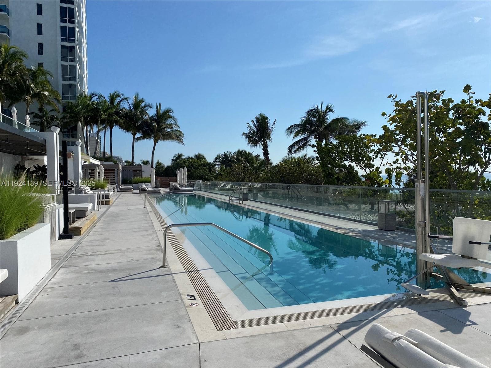 2301 Collins Ave # 636, Miami Beach FL 33139 — 33