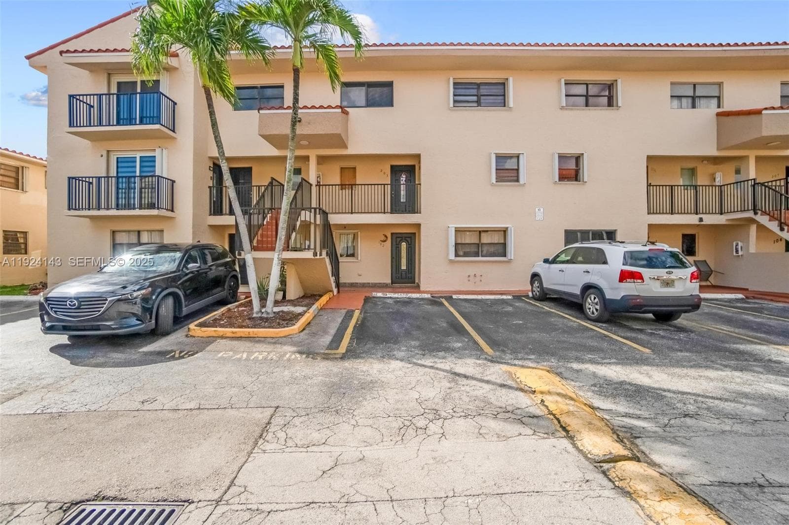 5530 W 26th Ct # 102, Hialeah FL 33016 — 2