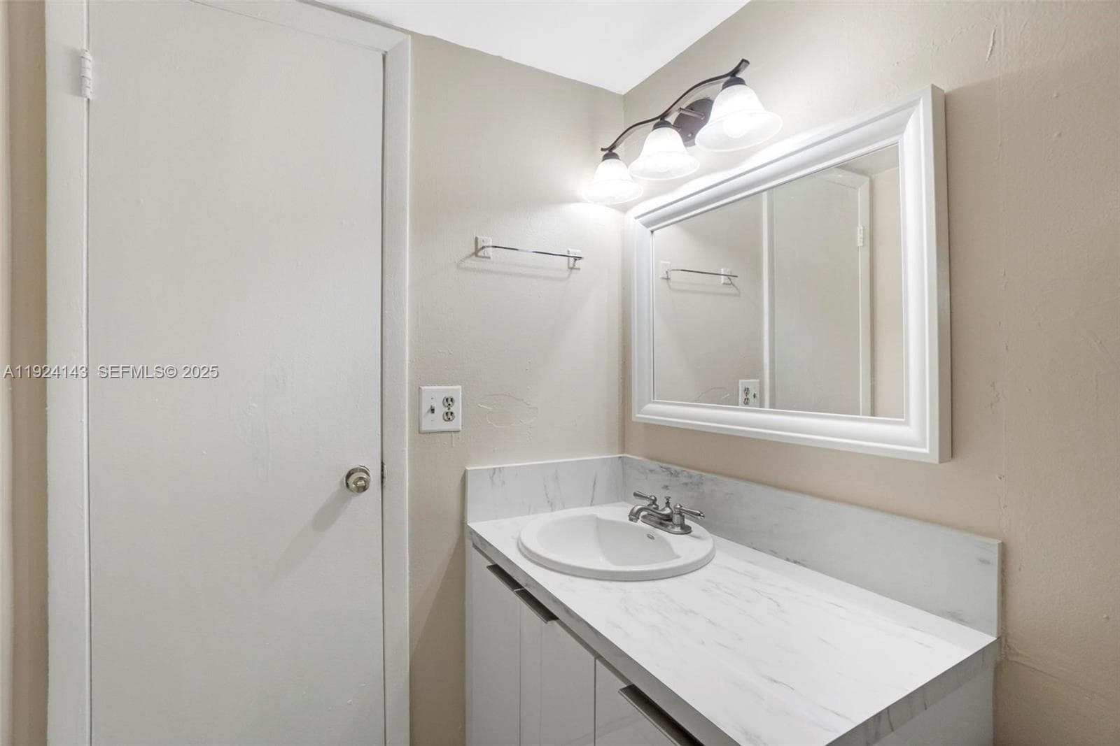 5530 W 26th Ct # 102, Hialeah FL 33016 — 28