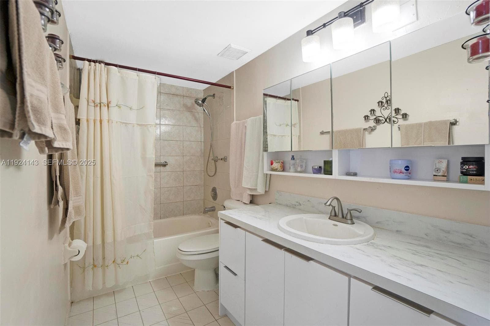 5530 W 26th Ct # 102, Hialeah FL 33016 — 29