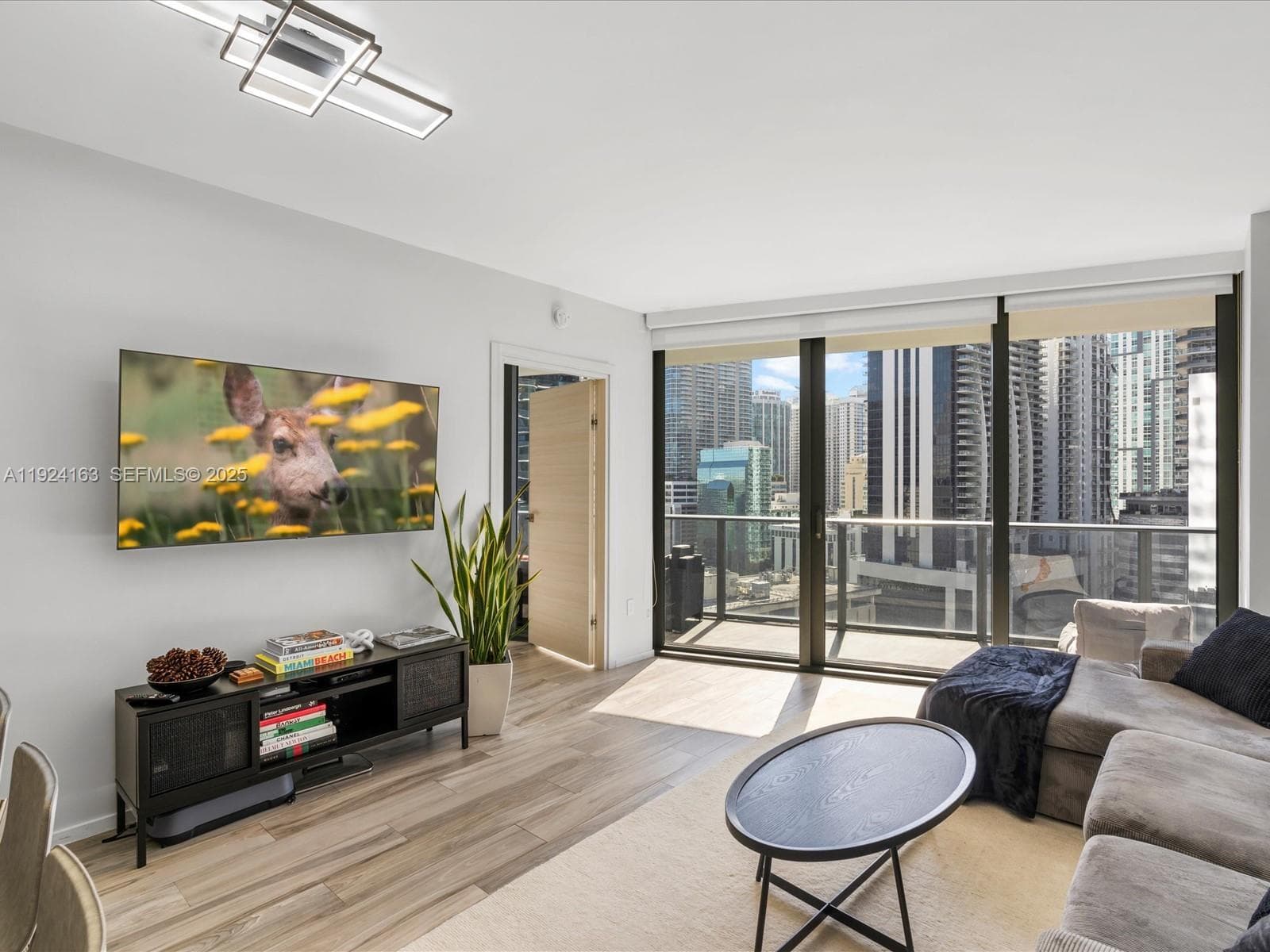 801 S Miami Ave # 1603, Miami FL 33130 — 9