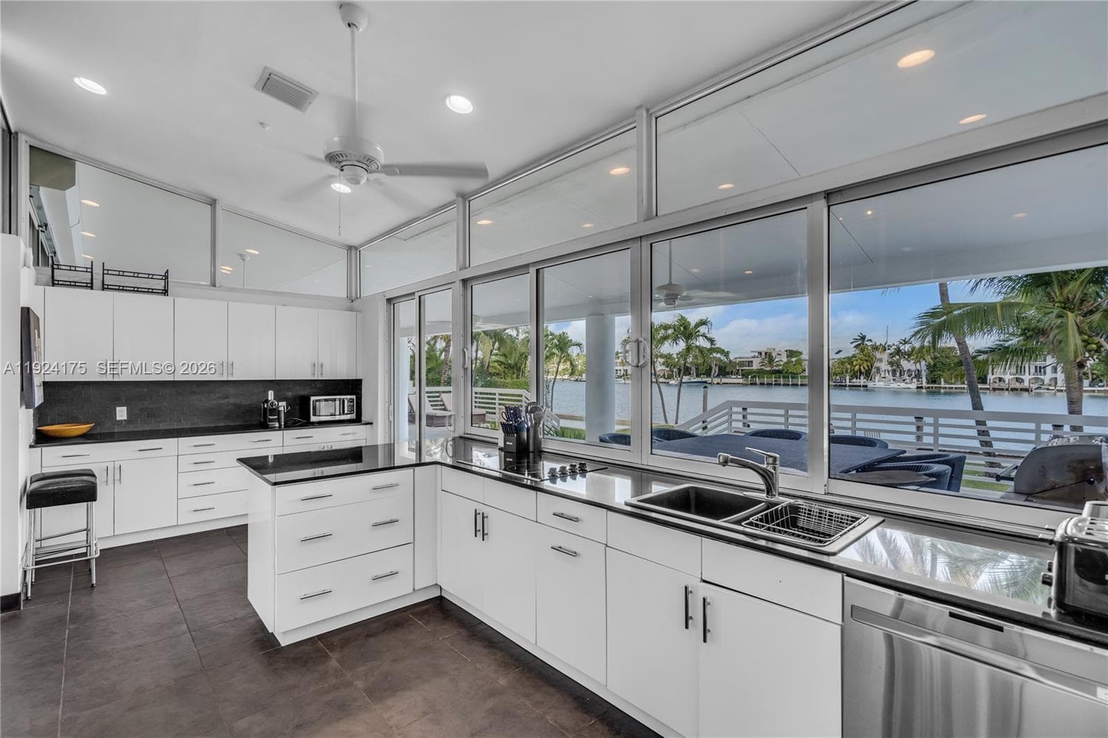 591 N Mashta Dr, Key Biscayne FL 33149 — 7