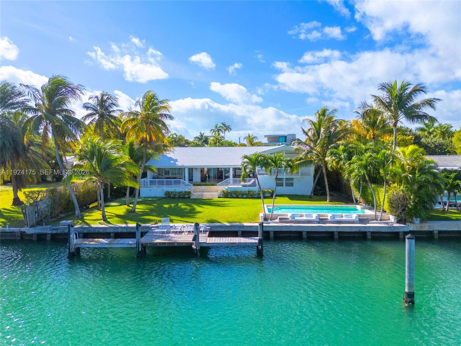 591 N Mashta Dr, Key Biscayne FL 33149 — 35