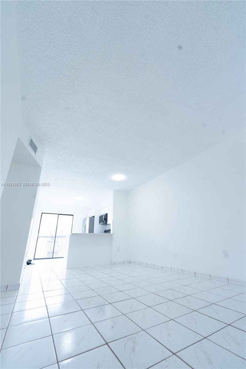 5300 W 21st Ct # 311, Hialeah FL 33016 — 5