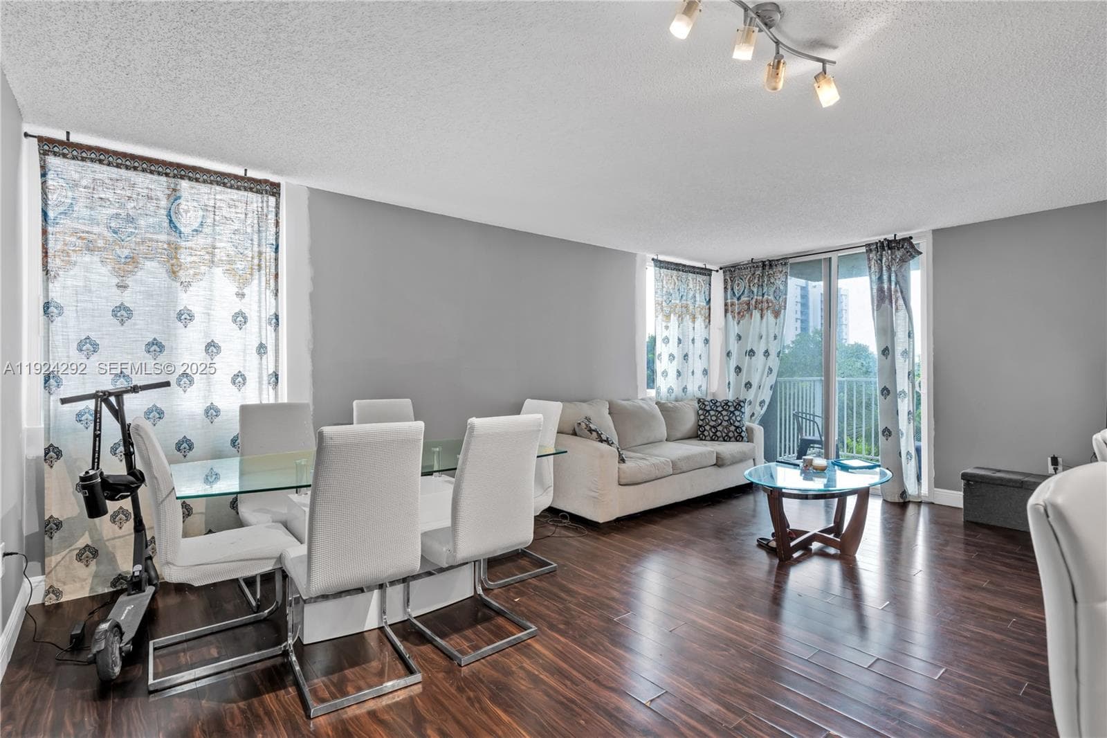 850 N Miami Ave # 408, Miami FL 33136 — 22