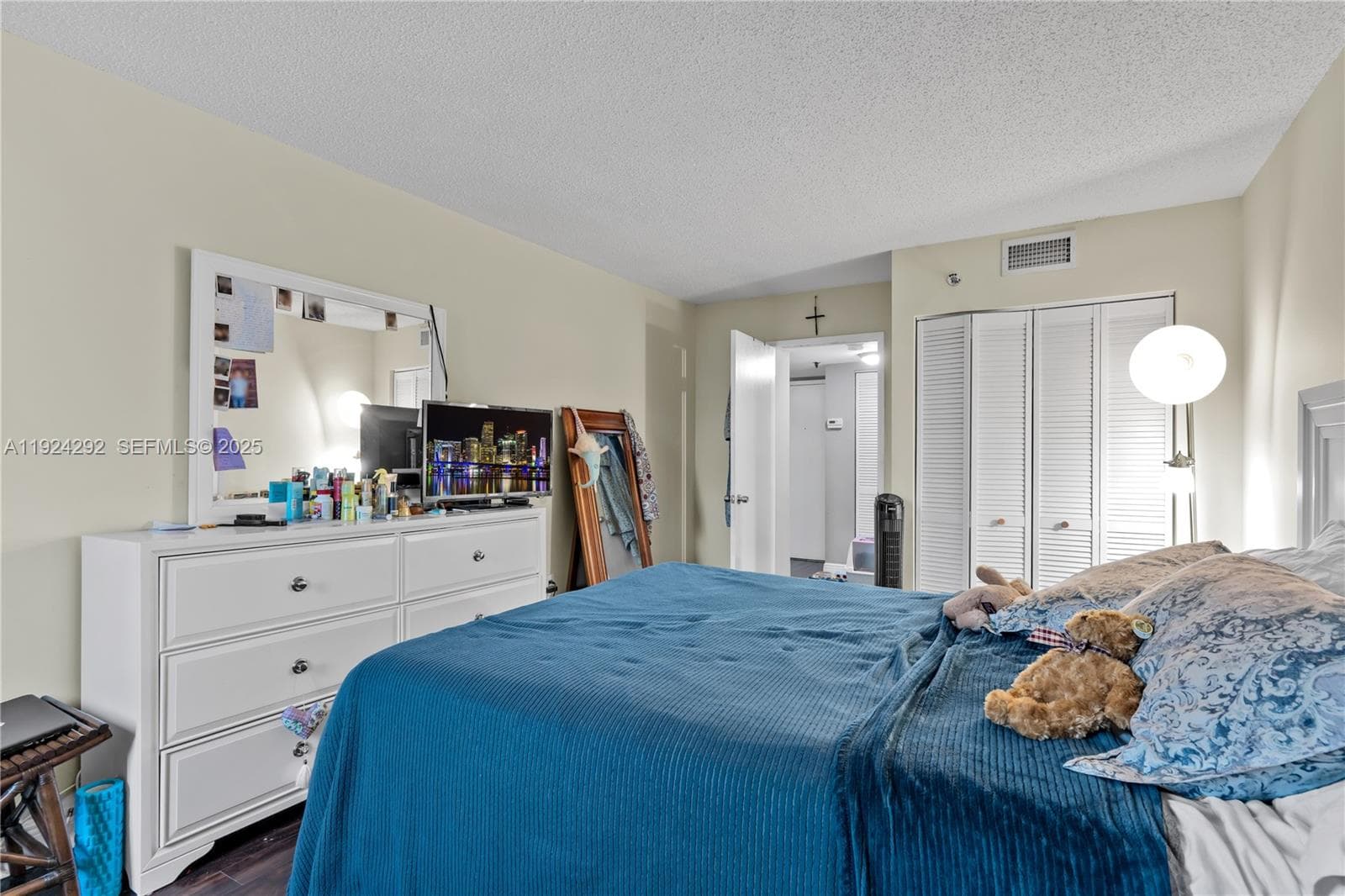 850 N Miami Ave # 408, Miami FL 33136 — 30