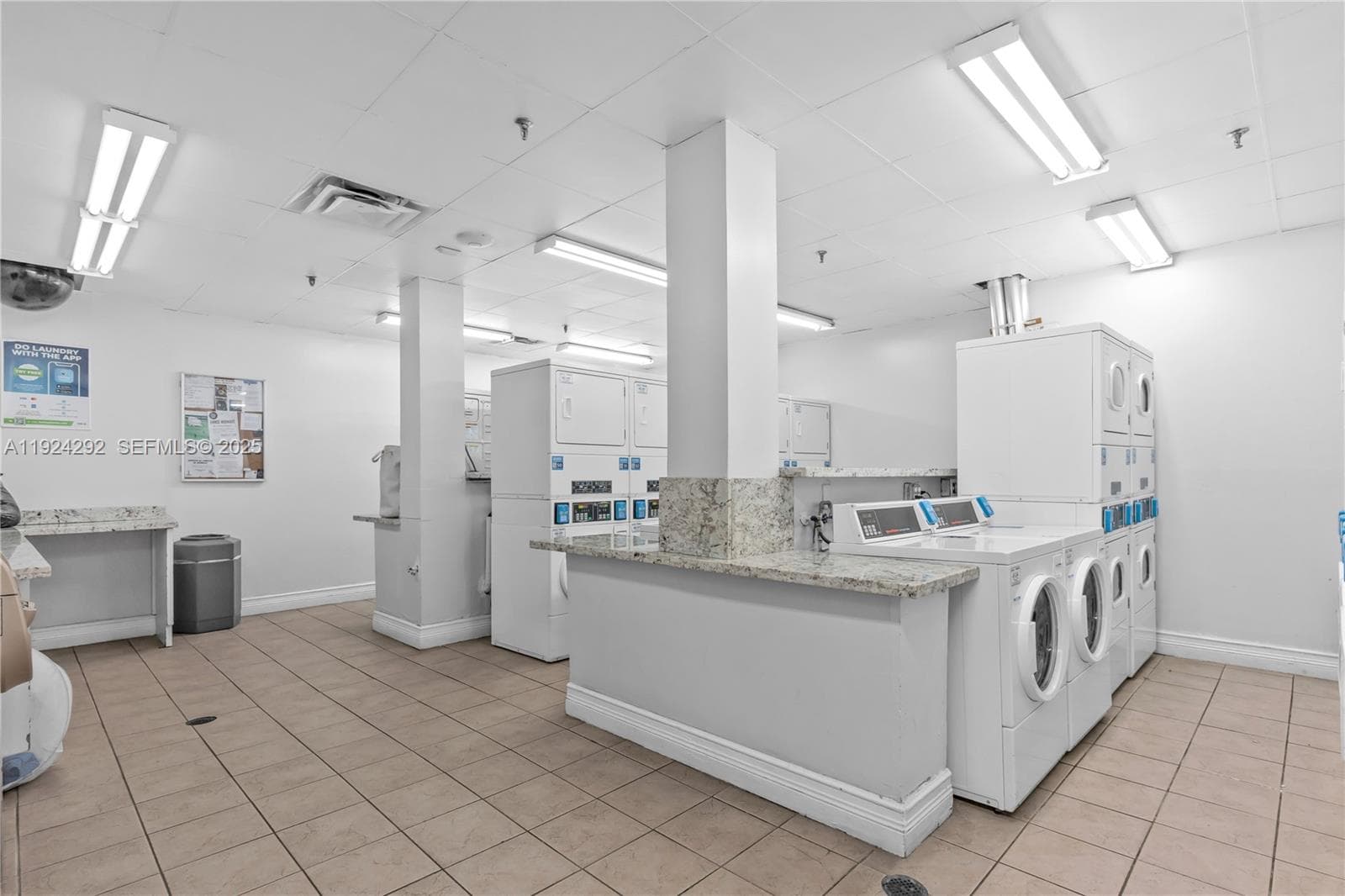 850 N Miami Ave # 408, Miami FL 33136 — 37