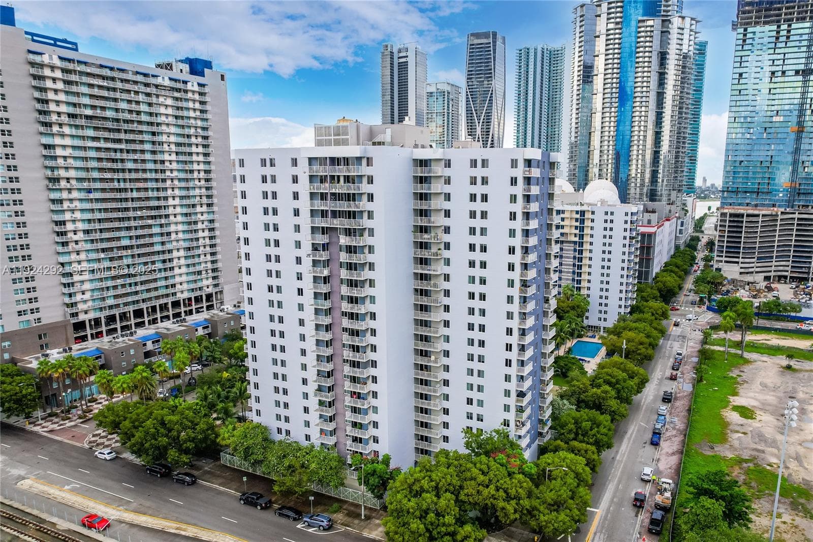 850 N Miami Ave # 408, Miami FL 33136 — 4