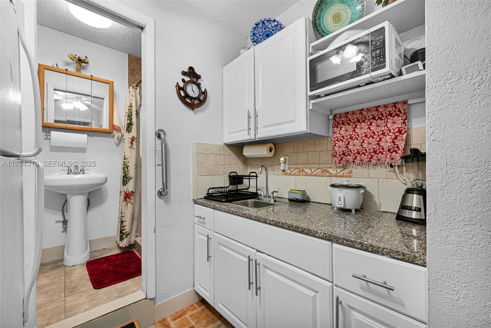 31 NW 133rd Pl, Miami FL 33182 — 22