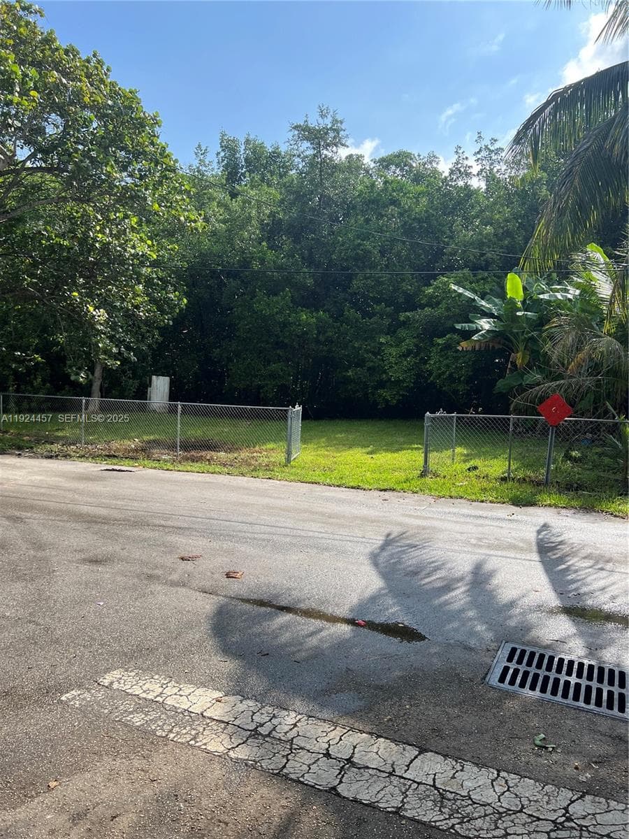 13691 NE 25th Ave, North Miami Beach FL 33181 — 1