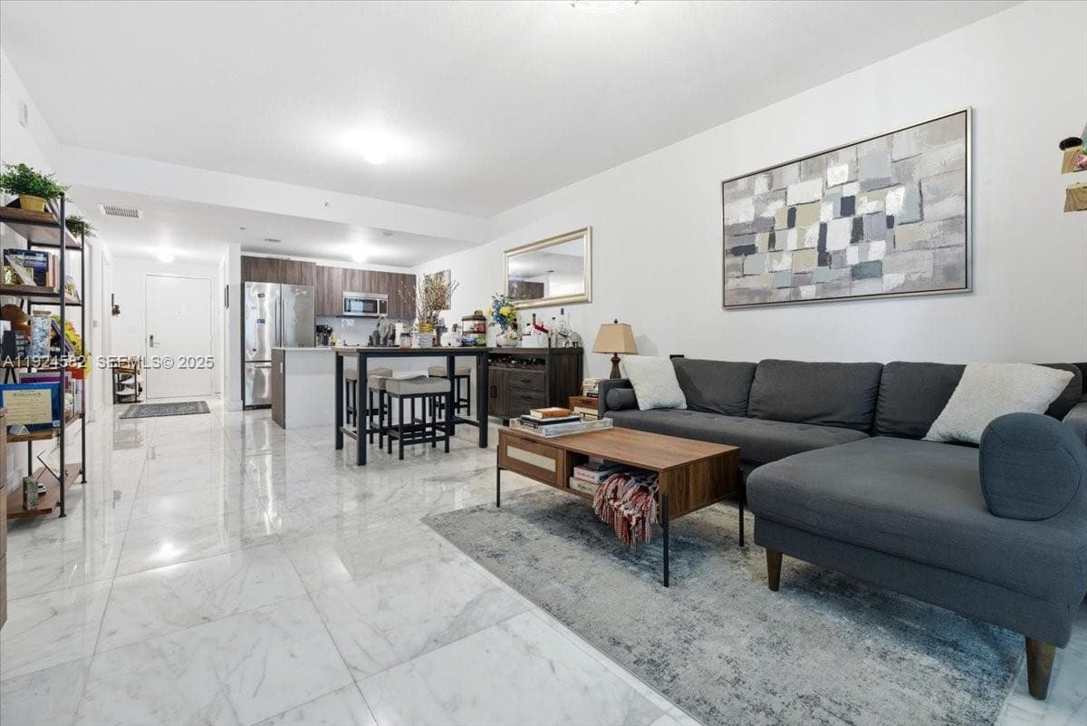 488 NE 18th St # 1806, Miami FL 33132 — 18