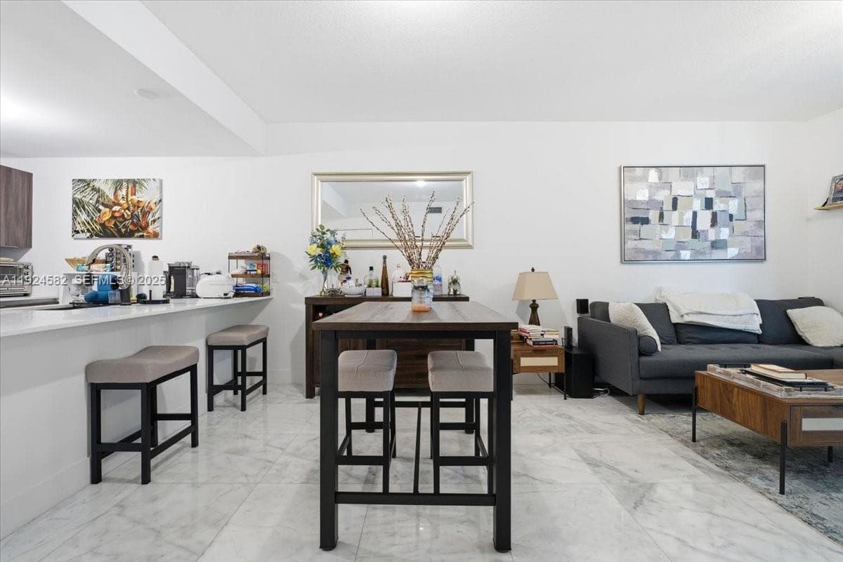 488 NE 18th St # 1806, Miami FL 33132 — 15