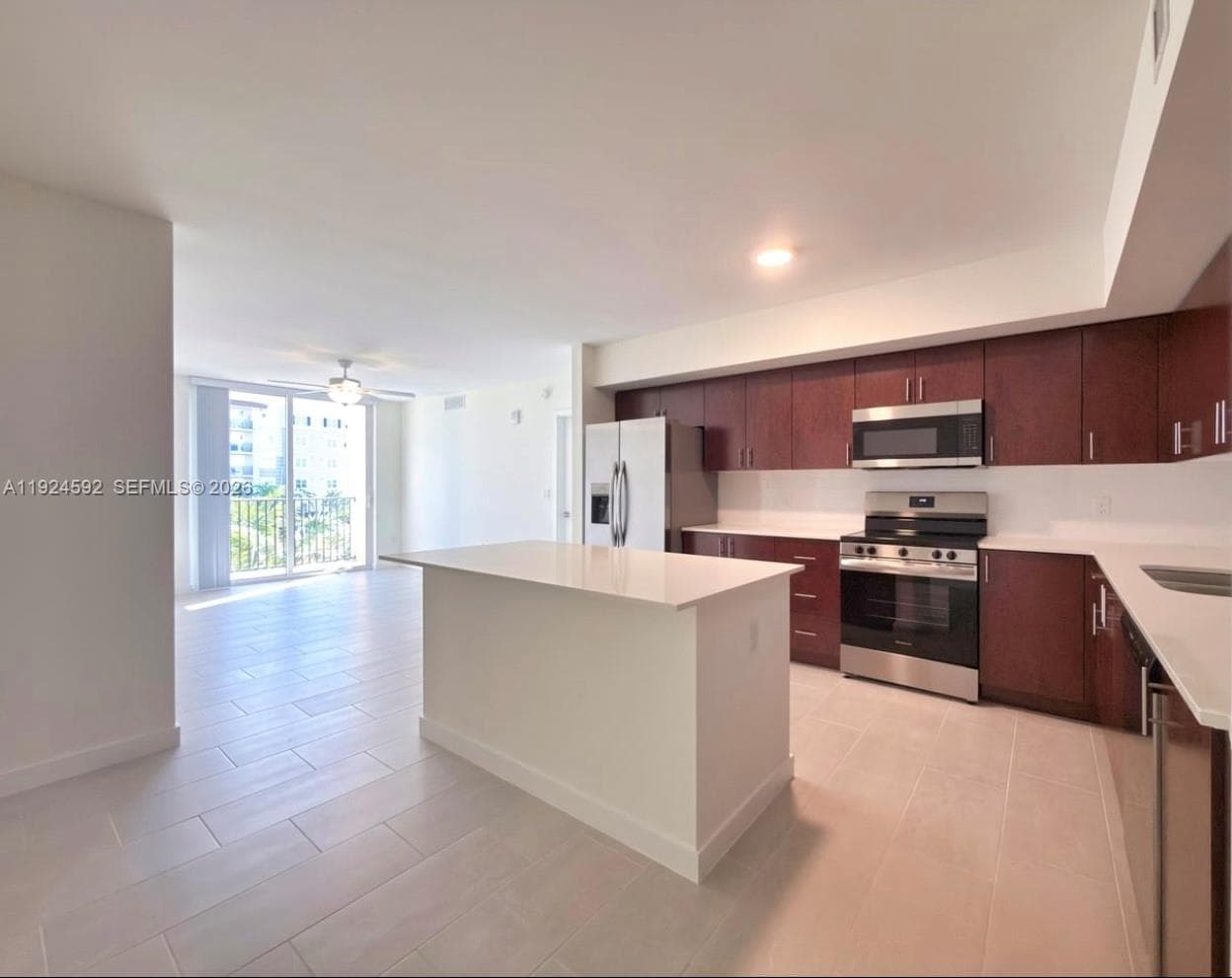 11239 NW 4th Ter # 610, Sweetwater FL 33172 — 3