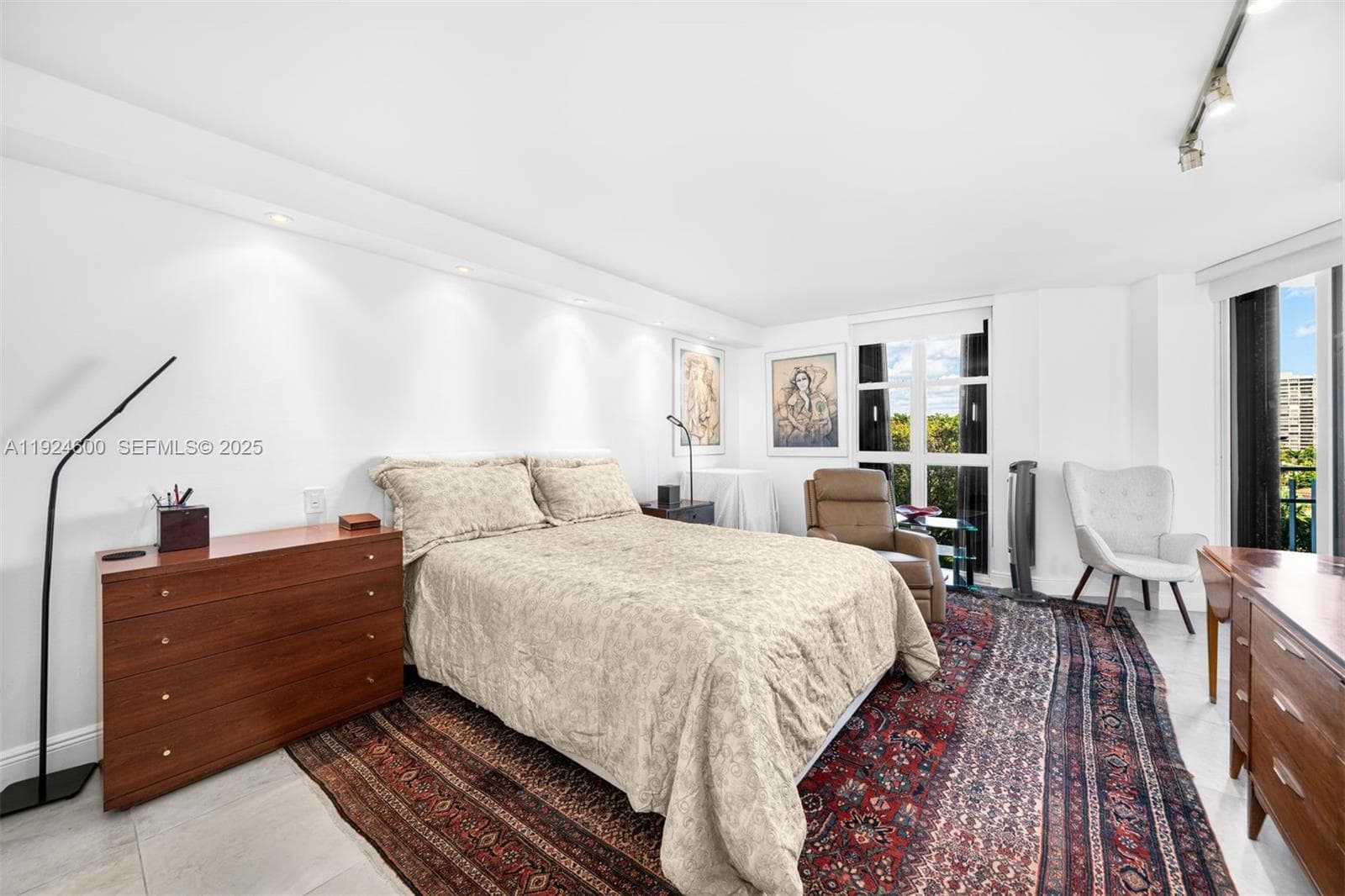 4000 Towerside Ter # 705, Miami FL 33138 — 19