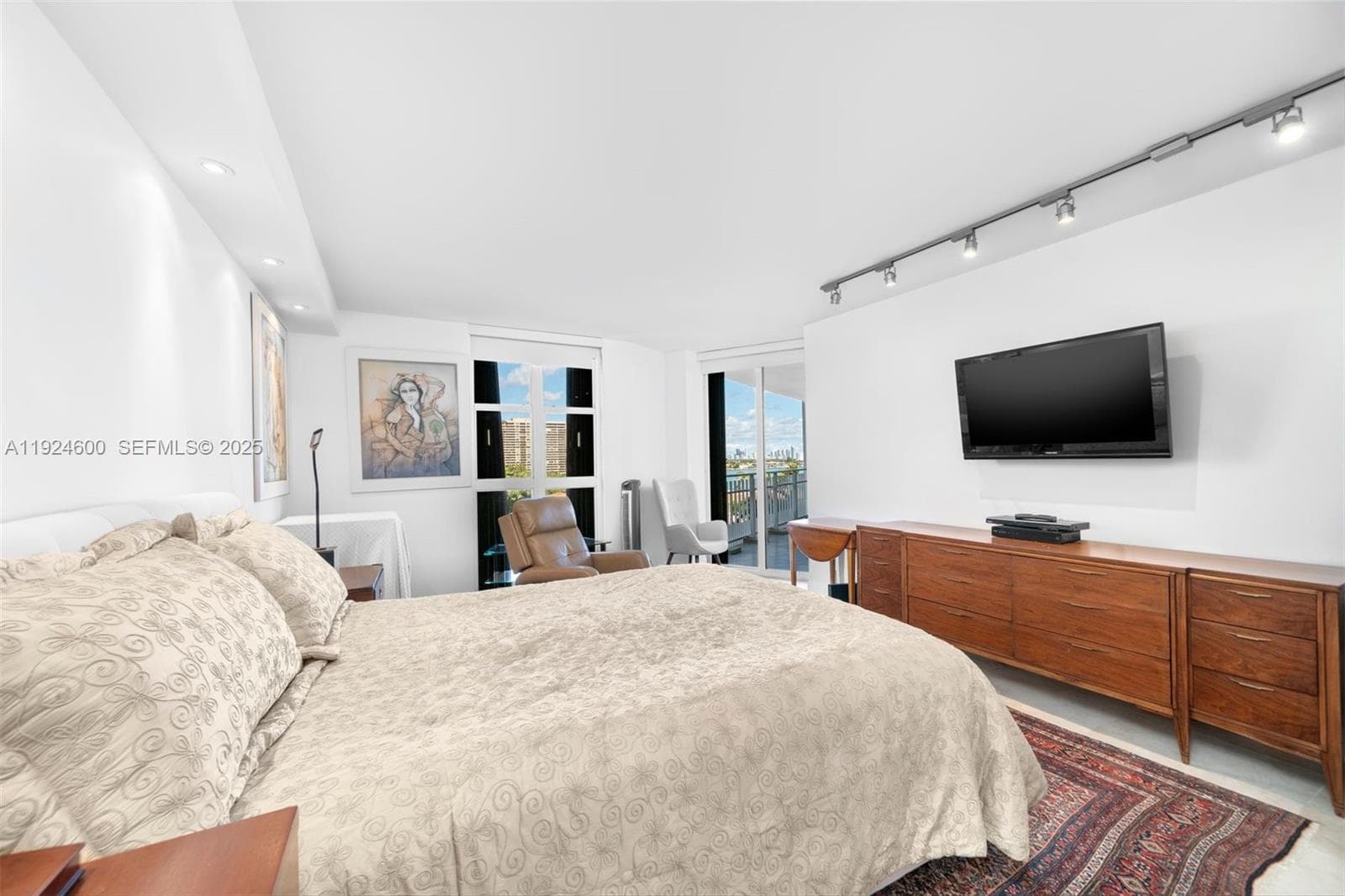 4000 Towerside Ter # 705, Miami FL 33138 — 21