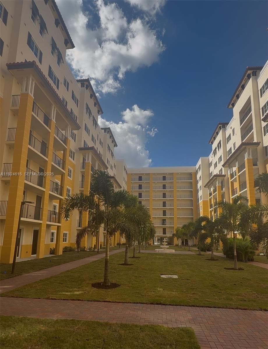 11239 NW 4th Ter # 305, Sweetwater FL 33172 — 22