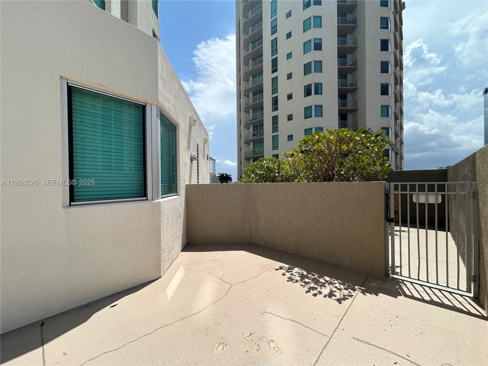 9055 SW 73 CT # 809, Miami FL 33156 — 38