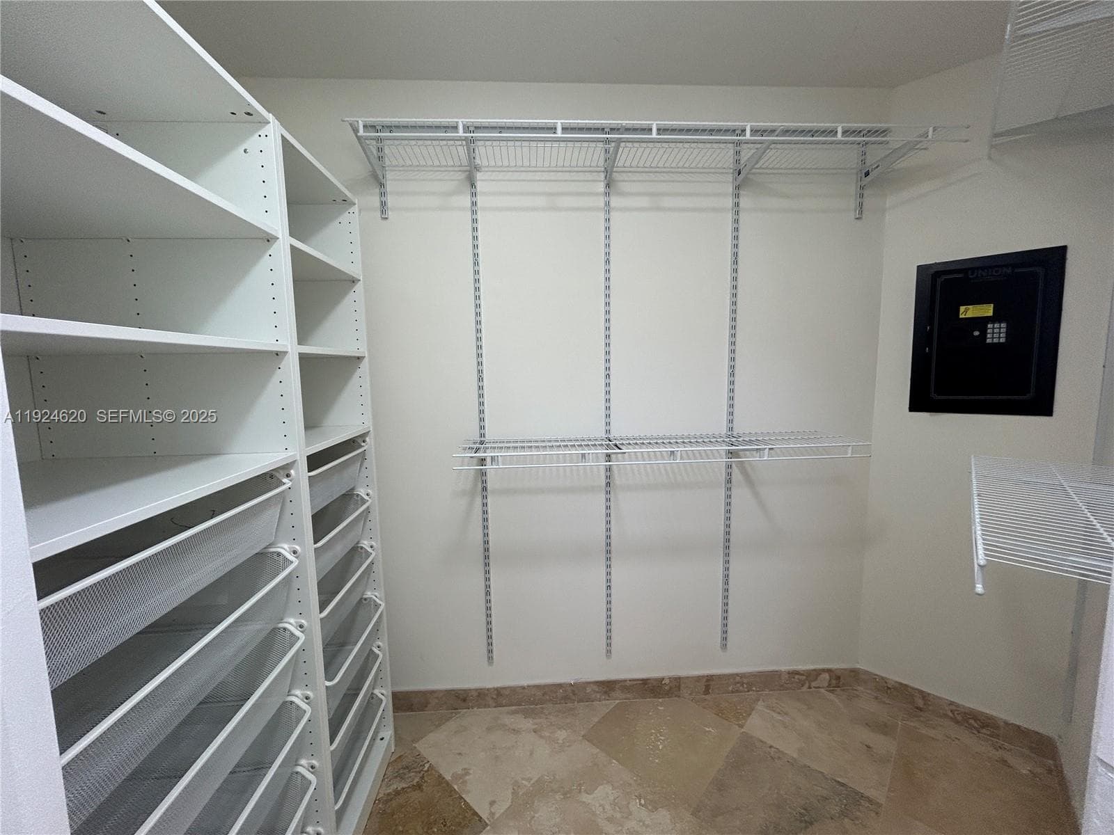 9055 SW 73 CT # 809, Miami FL 33156 — 33