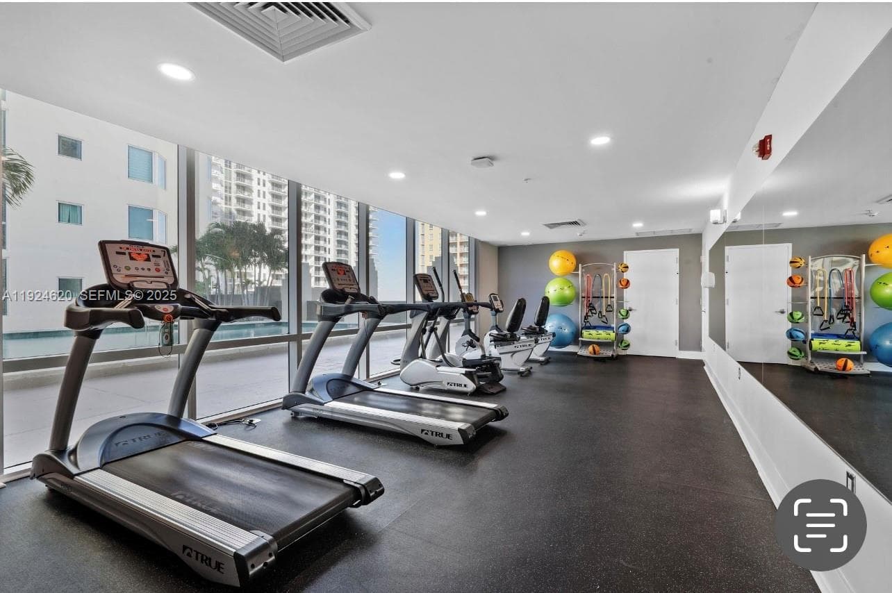 9055 SW 73 CT # 809, Miami FL 33156 — 44
