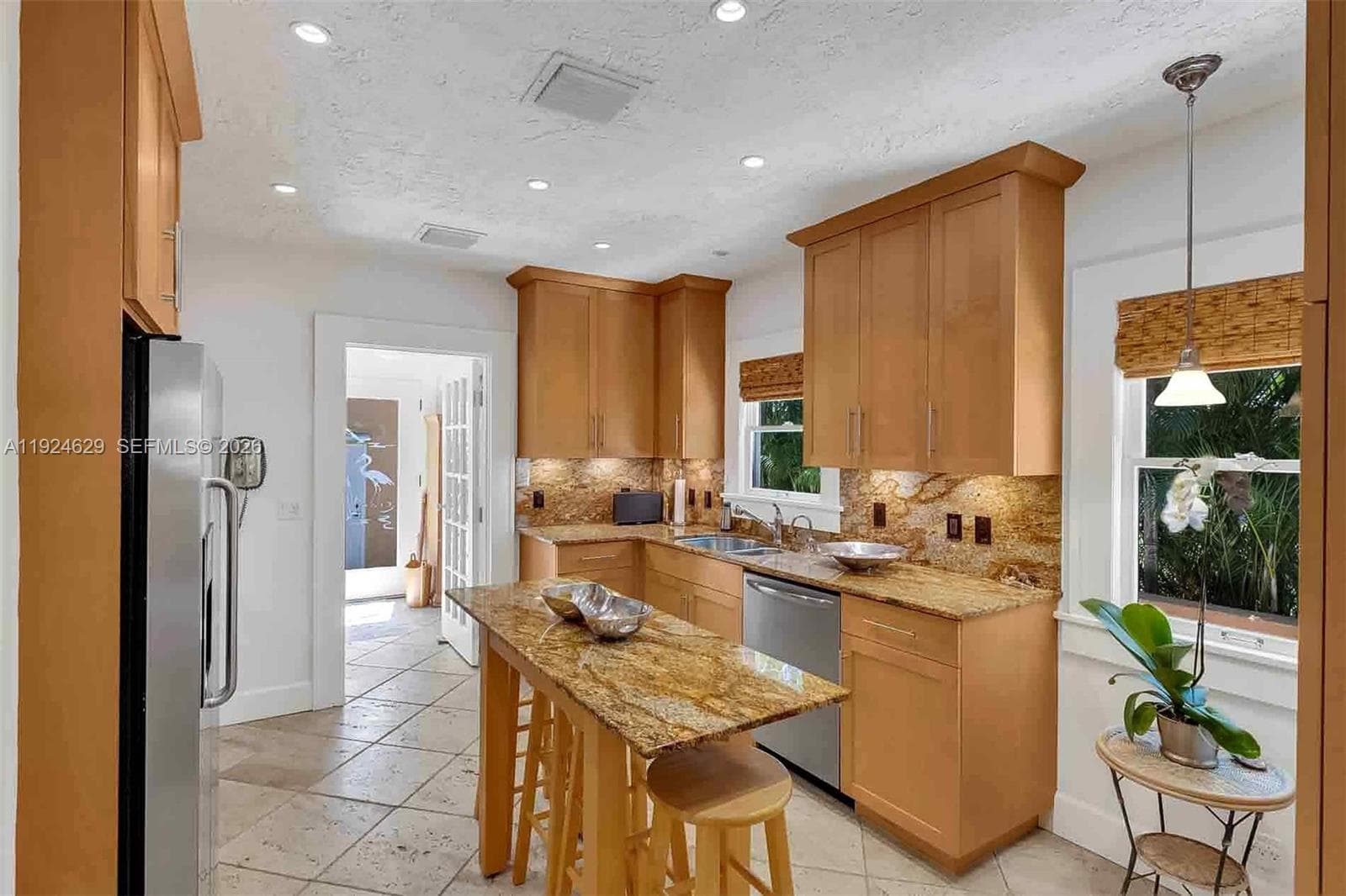 136 NE 101st St, Miami Shores FL 33138 — 25